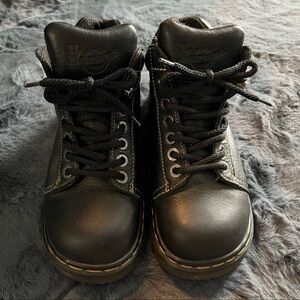 Dr Martens 8542 Vintage Chunky Platform Black Boots